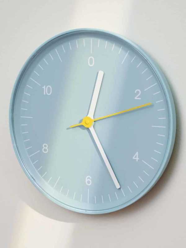 WALL CLOCK VEGGKLOKKE BLÅ HAY