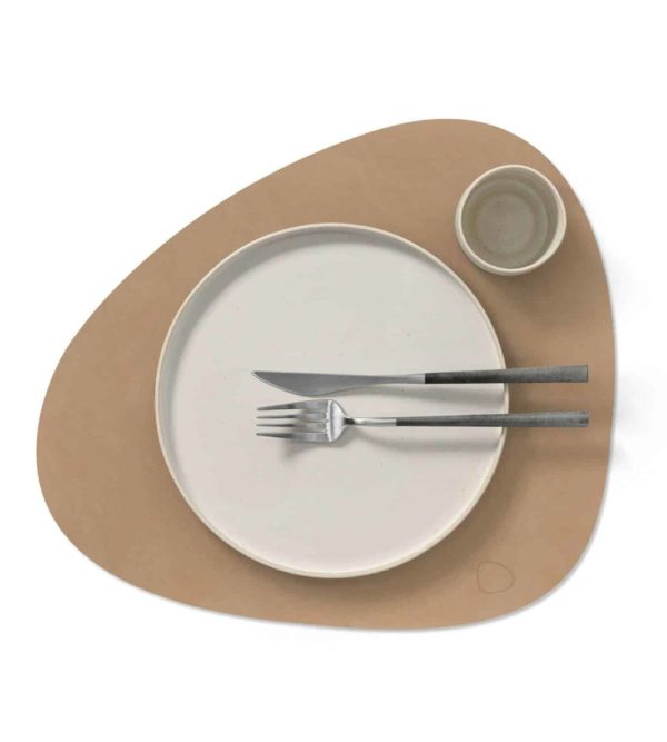 CURVE SPISEBRIKKE NUPO NOUGAT 37X44 CM