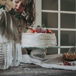 Shadow Cake Stand Clear