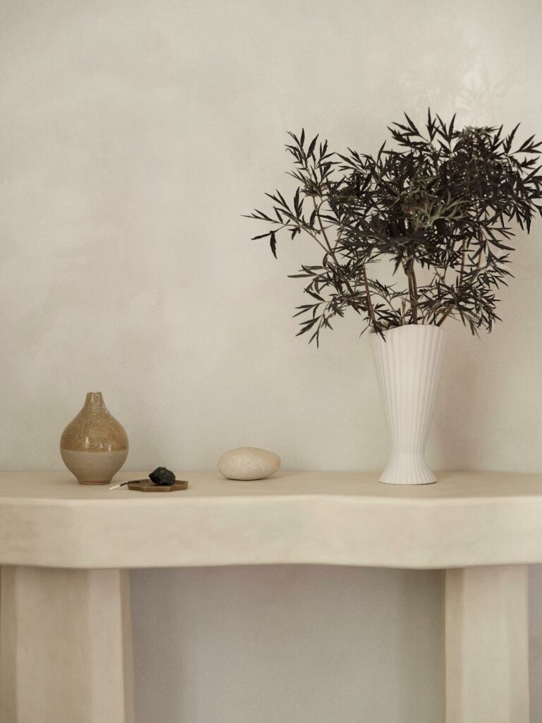 Fountain Vase Offwhite