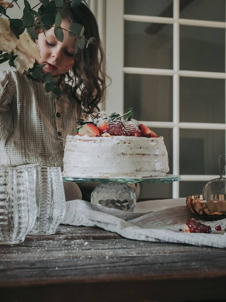 Shadow Cake Stand Clear