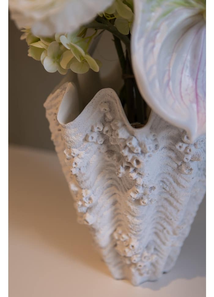 Naya vase