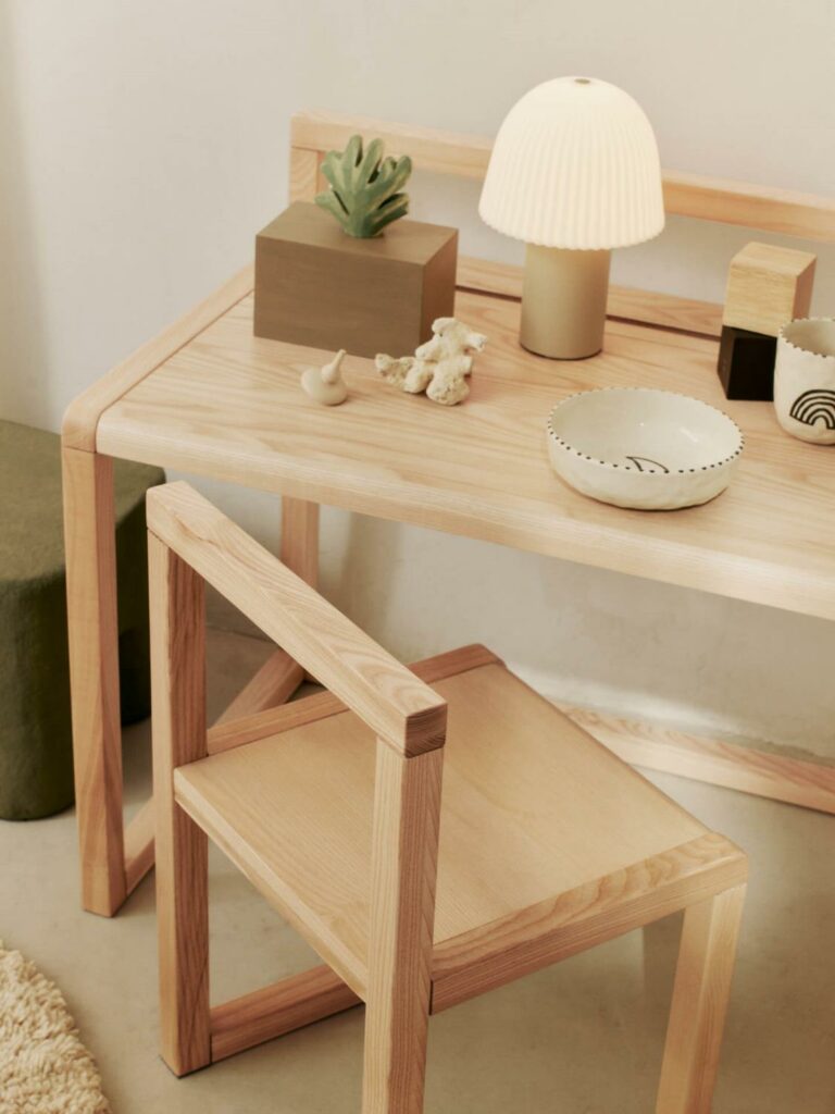 Frill Portable Lamp – Cashmere/White