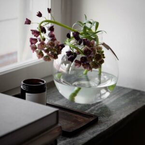 Rund glassvase d21 H22 lærrem