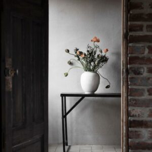 Vase Ø17 H22 Hvitglasert