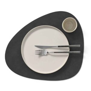 CURVE SPISEBRIKKE NUPO SORT 37X44 CM LIND DNA