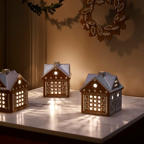 Pepperkakehus lyshus julestall 11,5cm brun